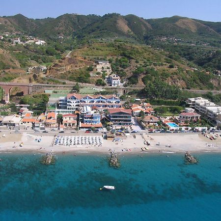 Oasi Azzurra Aparthotel Messina Kültér fotó