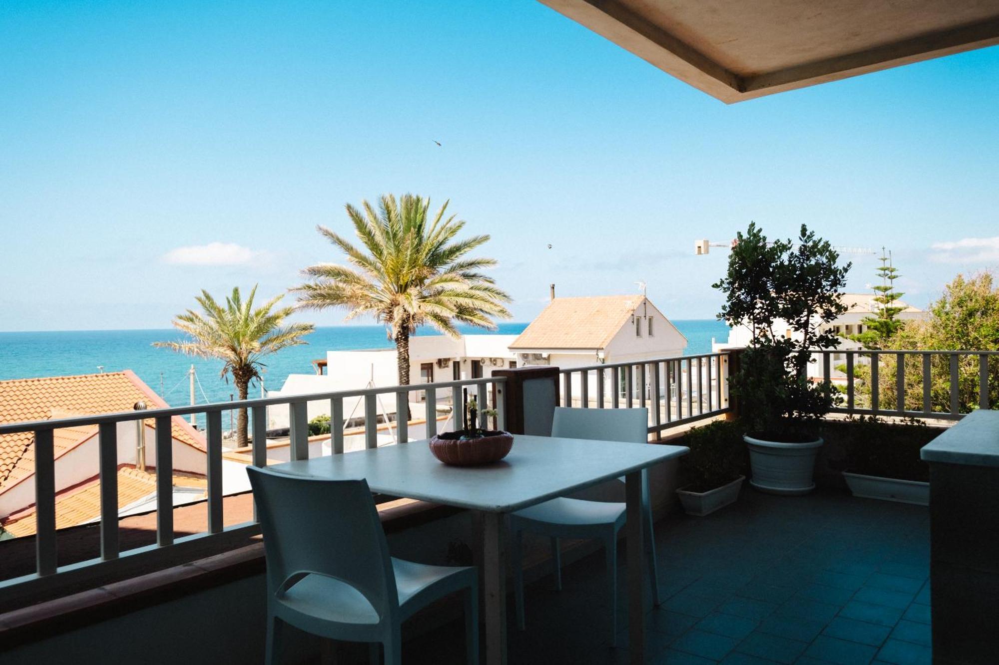 Oasi Azzurra Aparthotel Messina Kültér fotó