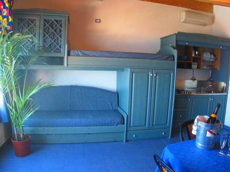 Oasi Azzurra Aparthotel Messina Kültér fotó